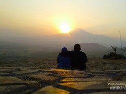 Sensasi Wisata Langit ala Gunung Panten di Majalengka