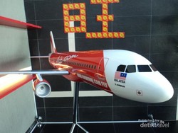 Senyum Manis Pramugari AirAsia & Ilmu Keselamatan Penerbangan