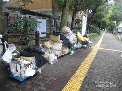 Seperti Jakarta, di Tokyo Juga Ada Gelandangan