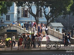 Serasa di Eropa, Padahal di China