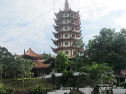Sering Terlewatkan, Ini Pagoda Cantik Punya Semarang