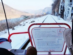 Serunya Bersepeda di Rel Kereta Gangchon Railpark