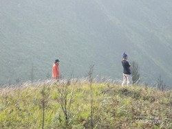 Serunya Camping di Bukit Teletubbies Dieng