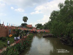 Serunya Floating Market di Ayutthaya