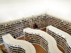 Siapa Sangka, Ada Perpustakaan di Orchard Singapura