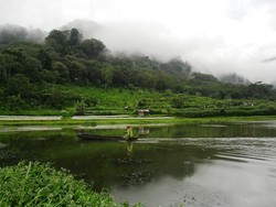 Siapa Sangka, Bedugul Punya 3 Danau Super Cantik!