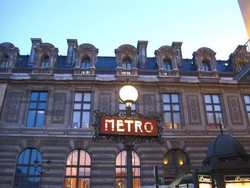 Single Traveling ke Paris? Siapa Takut!