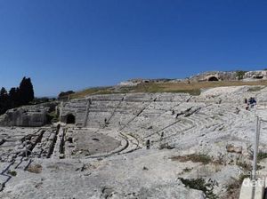 Siracusa, Teater Yunani yang Dramatis