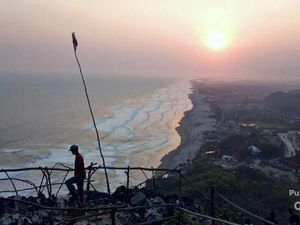 Sore yang Romantis di Shoka Bukit Jogja