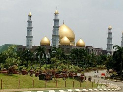 Spot Ngabuburit Hits di Depok: Masjid Kubah Mas