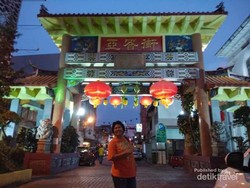 Suasana Malam Nan Syahdu di Pecinan Kuching