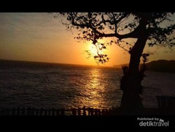 Suatu Senja di Pantai Kesirat