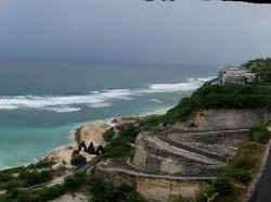 Sudut Cantik Pantai Melasti di Bali