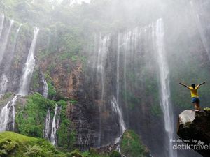 Sungguh! Air Terjun Tumpak Sewu Secantik Ini