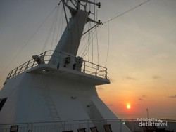 Sunrise di Kapal Pesiar yang Bikin Rindu