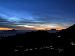 Sunrise Emas di Dieng, Negeri di Atas Awan