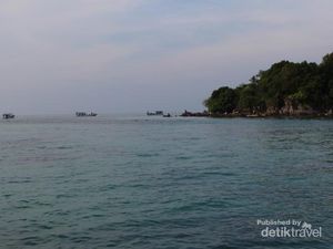 Sunset Terbaik dari Pantai Tanjung Gelam Karimunjawa