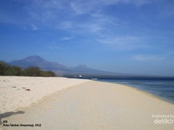 Tabuhan, Pulau Penuh Pasir Putih di Banyuwangi