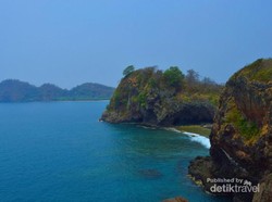 Tak Pernah Bosan ke Pulau Sangiang di Selat Sunda
