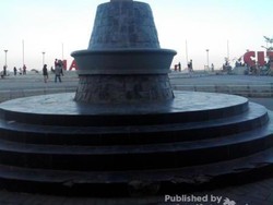 Tak Pernah Bosan Main ke Pantai Losari Makassar