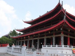 Tak Pernah Bosan Wisata ke Kelenteng Sam Poo Kong Semarang