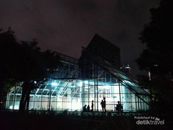Taman Menteng, Tempat Asyik Menghabiskan Malam Hari di jakarta