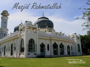 Tanda Kebesaran Allah di Masjid Rahmatullah Aceh