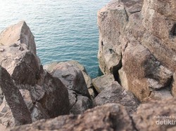 Tanjung Tuha, Pantai Perawan dari Lampung