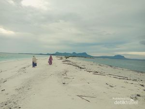 Tanusang, Pasir Timbul Cantik dari Maluku