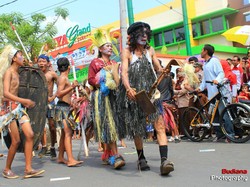 Tari Laskar Pelangi Meriahkan Subang Carnival 2012