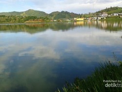 Telaga yang Cantik di Lereng Bukit Sikunir