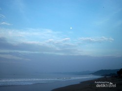 Teluk Cileteuh, Alam Surgawi di Selatan Sukabumi