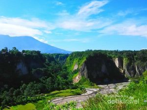 Tembok China, Tapi di Bukittinggi