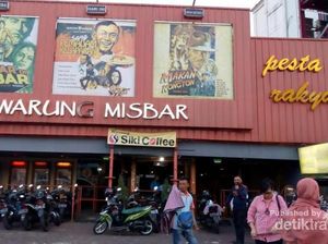 Tempat Jajan Unik di Bandung: Warung Misbar