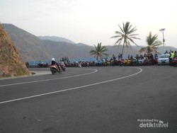 Tempat Terbaik Menikmati Sunset di Lombok: Bukit Malimbu