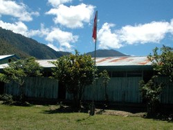 Terenyuh Melihat Senyum Polos Murid SD Inpres Jiwika