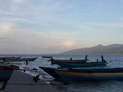 Terkagum-kagum Pesona Pulau Tiga di Ambon