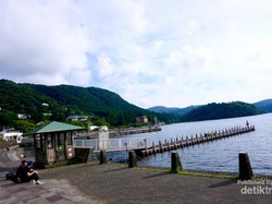 Terpesona Danau Ashinoko di Hakone, Jepang