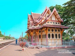 Thailand Punya Stasiun Kereta Api Tua Secakep Ini