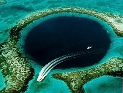 The Great Blue Hole, Jurang Terdalam di Lautan Belize