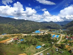 Tiom, Si Cantik di Pedalaman Papua