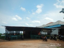 Tugu 1001 Warung Kopi, Lambang Budaya Ngopi di Belitung Timur