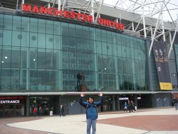 Tur di Old Trafford, Kandang MU yang Penuh Piala