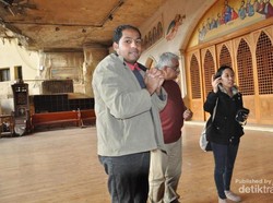 Unik! Ada Gereja Sampah Dekat Pemukiman Kumuh di Mesir