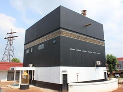 Unik! Ada Masjid Berbentuk Kabah di Subang