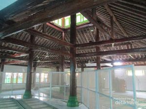 Uniknya Masjid di Banjarnegara, Bisa Salat di 2 Tempat dalam 1 Waktu