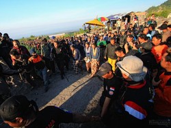 Upacara Labuhan, Memperingati Bertahtanya Sultan Jogja