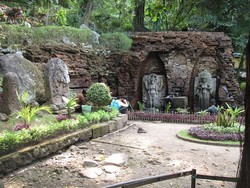 Wah, Payudara Dewi Laksmi Mengeluarkan Air di Candi Sumber Tetek