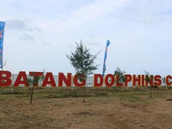 Wahana Bermain Bersama Hewan di Tepi Pantai Batang