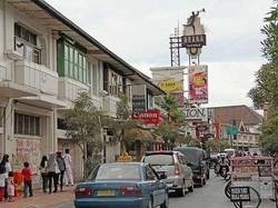 Wara-wiri Asyik di Jalan Braga, Bandung